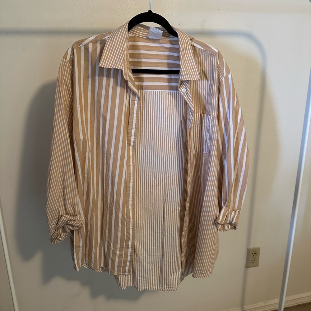 GAP Neutral Striped Button Down